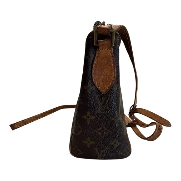 Louis Vuitton Medium Size Crossbody Shoulder Bag - Picture 6 of 10